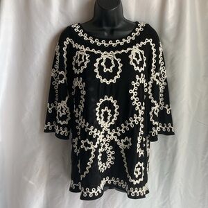 Investments Embroidered Tunic Blouse Size Small